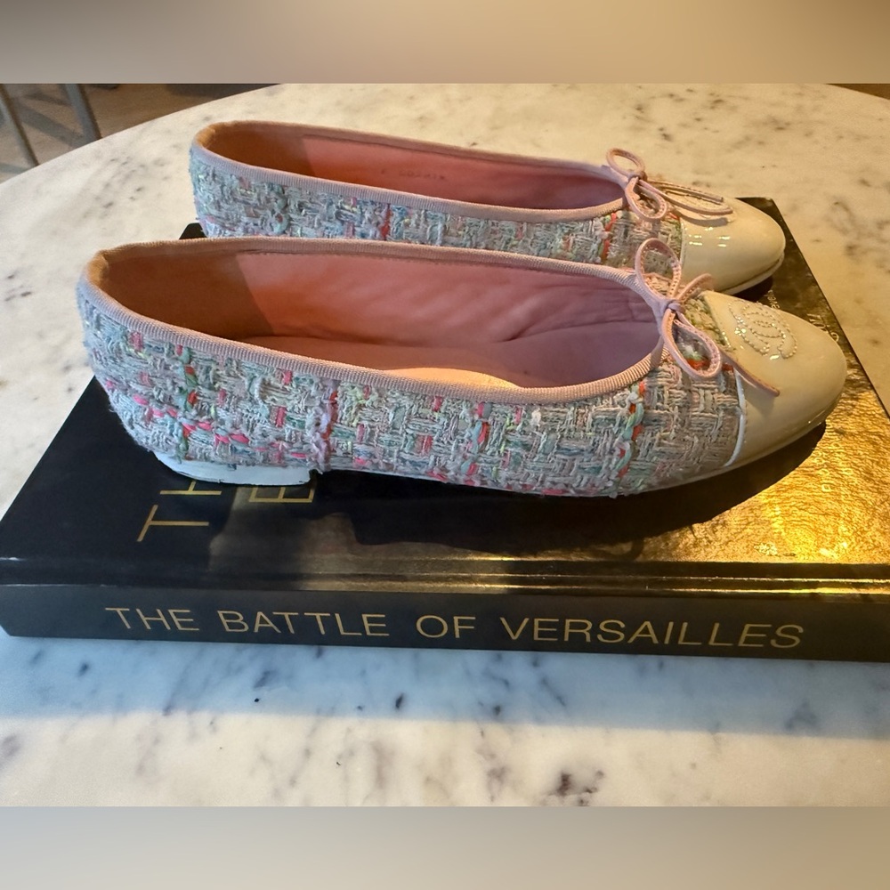 Chanel Paris Tweed Pink and Ivory Patent Ballet Flats 39 / US 8